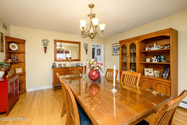 29 Terence Drive, Manalapan, NJ 07726