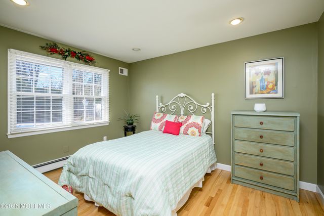 29 Terence Drive, Manalapan, NJ 07726