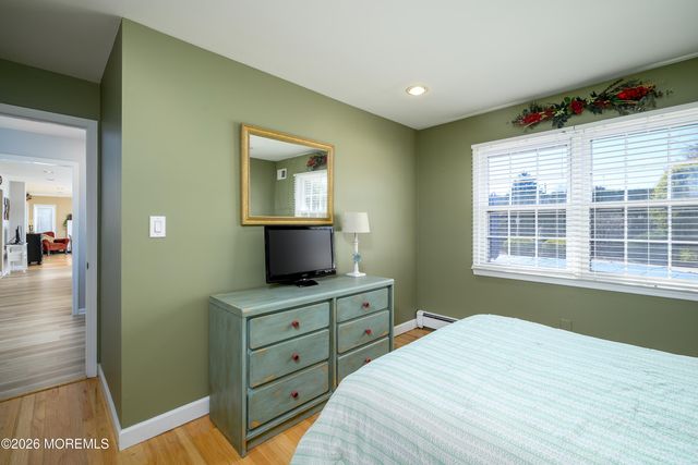 29 Terence Drive, Manalapan, NJ 07726