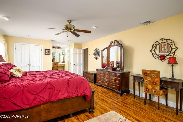 29 Terence Drive, Manalapan, NJ 07726