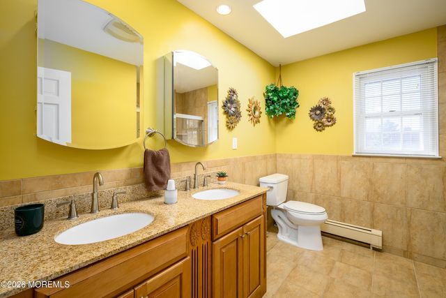 29 Terence Drive, Manalapan, NJ 07726