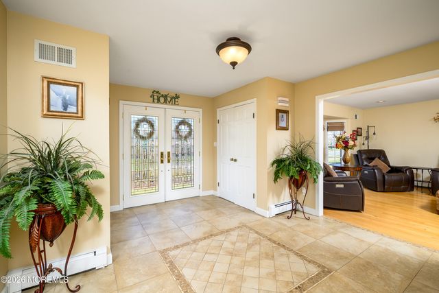 29 Terence Drive, Manalapan, NJ 07726