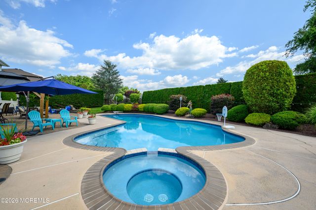 29 Terence Drive, Manalapan, NJ 07726