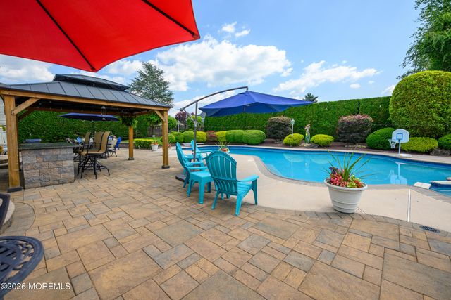 29 Terence Drive, Manalapan, NJ 07726