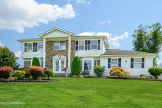 29 Terence Drive, Manalapan, NJ 07726