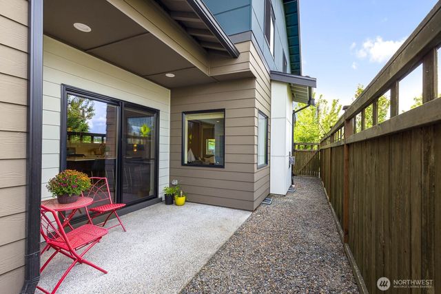 32698 Madrona Avenue SE, Black Diamond, WA 98010