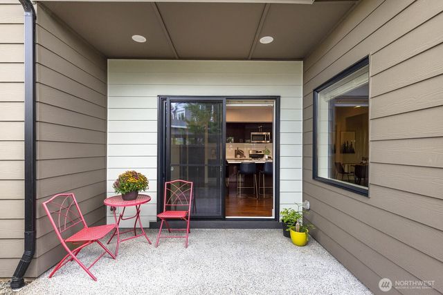 32698 Madrona Avenue SE, Black Diamond, WA 98010