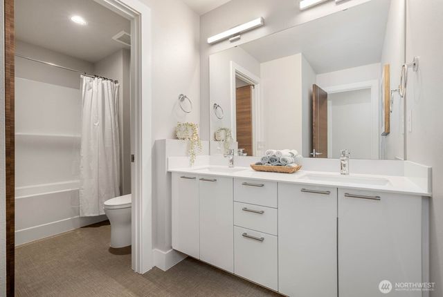32698 Madrona Avenue SE, Black Diamond, WA 98010