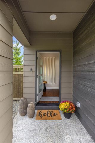 32698 Madrona Avenue SE, Black Diamond, WA 98010