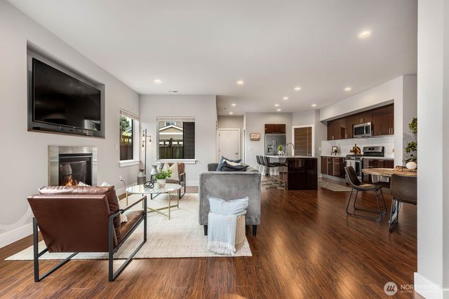 32698 Madrona Avenue SE, Black Diamond, WA 98010