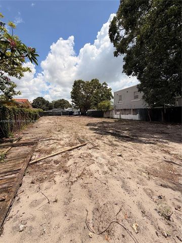 2544 SW 17th Street, Miami, FL 33145