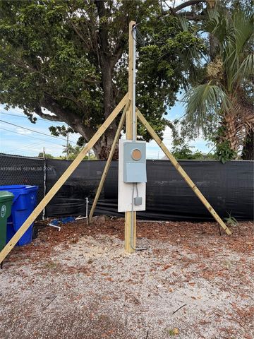 2544 SW 17th Street, Miami, FL 33145
