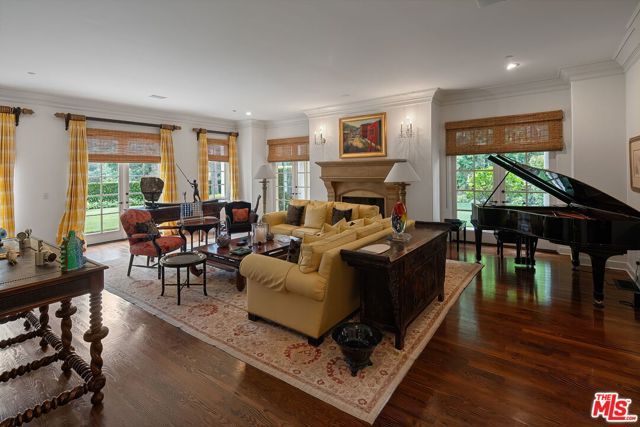 13935 Durham Road, Beverly Hills, CA 90210