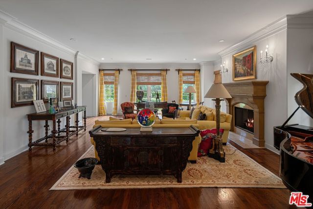 13935 Durham Road, Beverly Hills, CA 90210