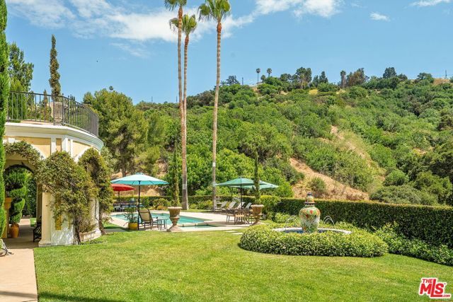 13935 Durham Road, Beverly Hills, CA 90210