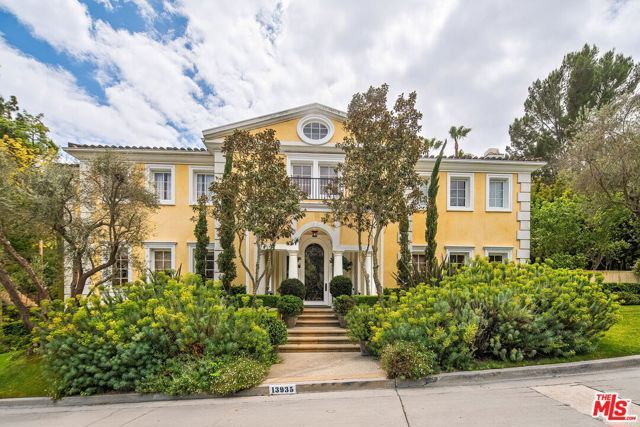 13935 Durham Road, Beverly Hills, CA 90210
