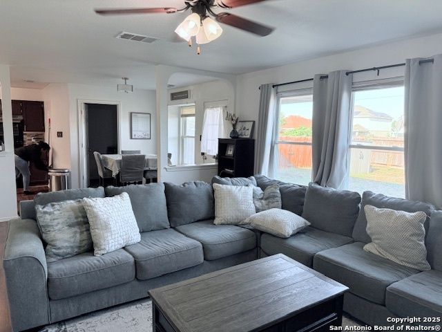 5122 Crestwood Hill, San Antonio, TX 78244