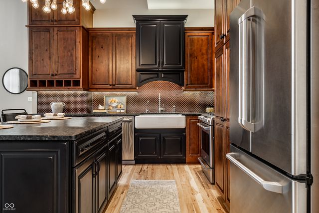 611 N Park Avenue 101, Indianapolis, IN 46204