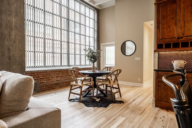 611 N Park Avenue 101, Indianapolis, IN 46204