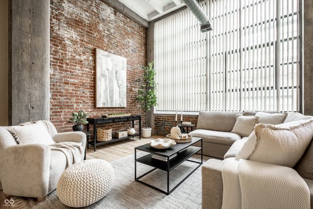 611 N Park Avenue 101, Indianapolis, IN 46204