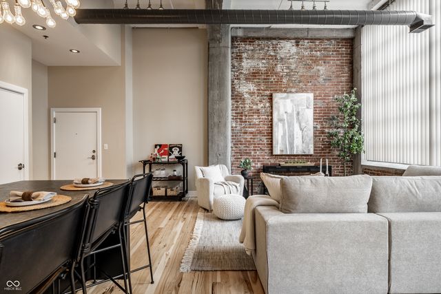 611 N Park Avenue 101, Indianapolis, IN 46204