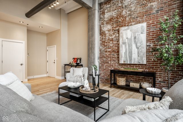 611 N Park Avenue 101, Indianapolis, IN 46204