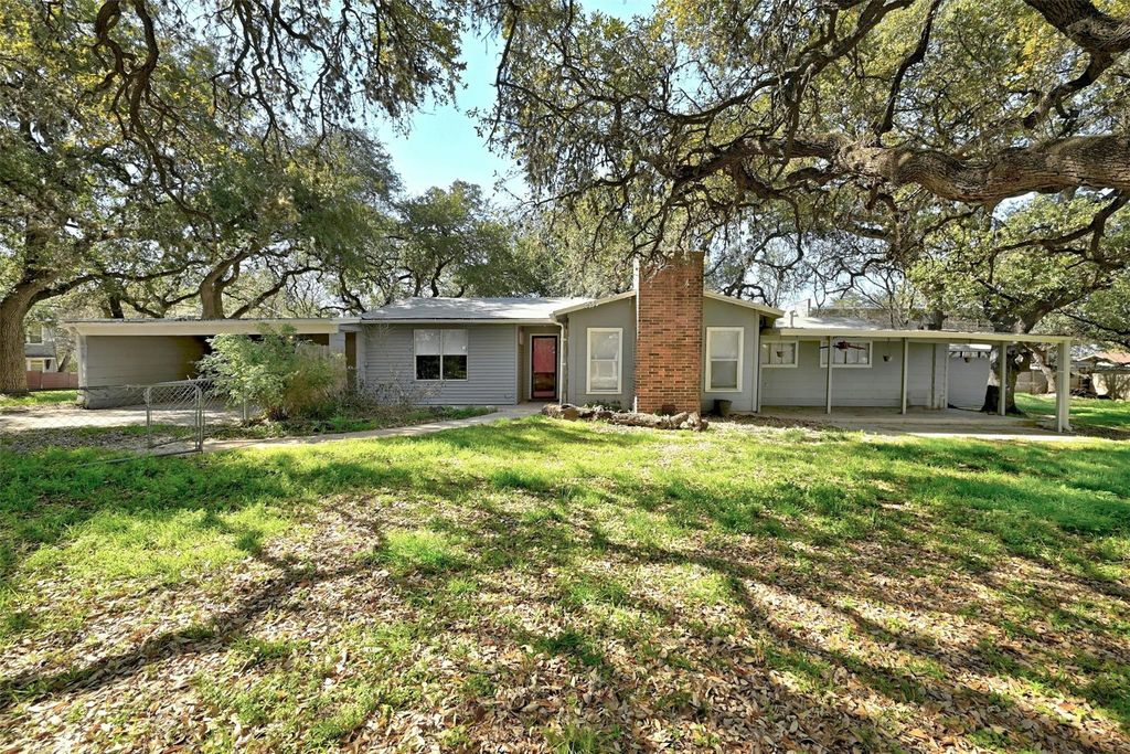 810 S Center ST, Austin, TX 78704