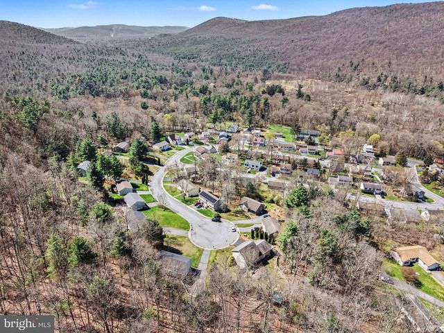 48 LIBERTY DR, Mount Holly Springs, PA 17065