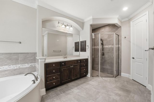 5830 Vineyard Creek Lane, Houston, TX 77365