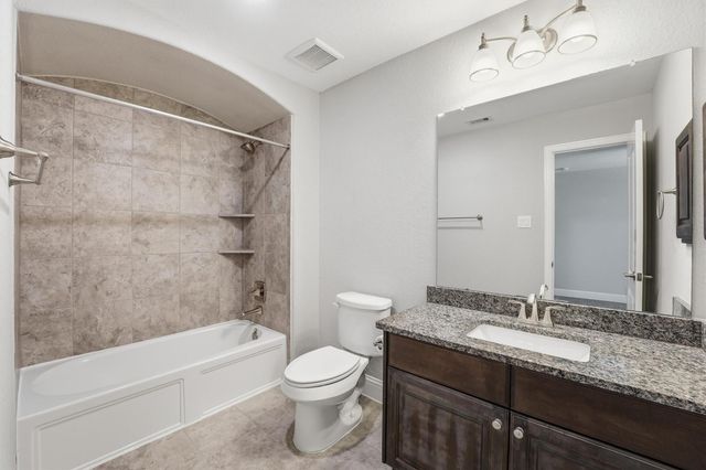 5830 Vineyard Creek Lane, Houston, TX 77365