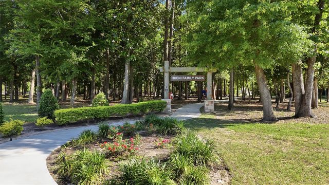 5830 Vineyard Creek Lane, Houston, TX 77365