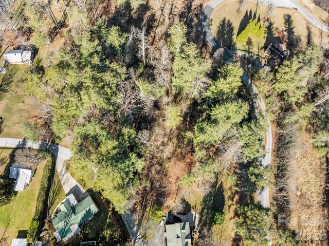 000 Oscelake Way 6 and 14, Hendersonville, NC 28739