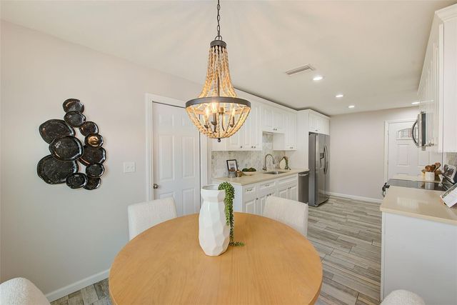 2589 SUNNY BREEZE AVENUE, Largo, FL 33770