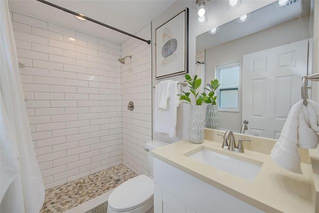 2589 SUNNY BREEZE AVENUE, Largo, FL 33770