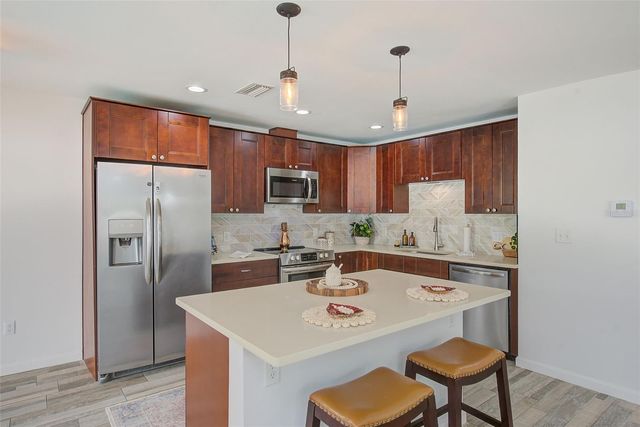 2589 SUNNY BREEZE AVENUE, Largo, FL 33770