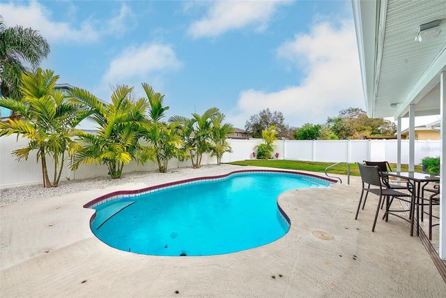 2589 SUNNY BREEZE AVENUE, Largo, FL 33770