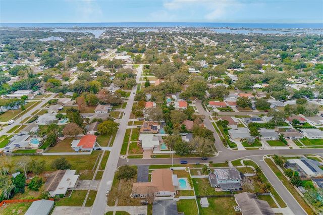 2589 SUNNY BREEZE AVENUE, Largo, FL 33770