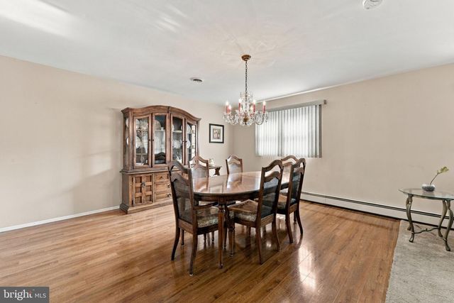 11 LE DIAMANT ST, Toms River, NJ 08757