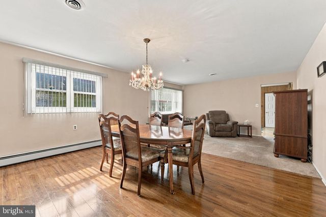 11 LE DIAMANT ST, Toms River, NJ 08757
