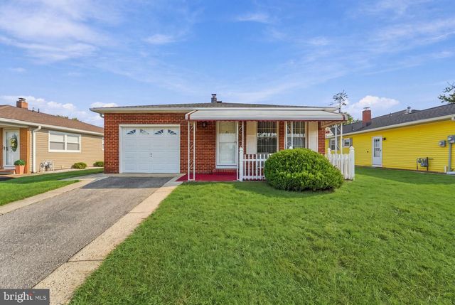 11 LE DIAMANT ST, Toms River, NJ 08757
