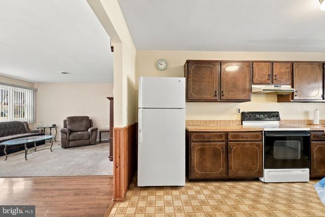 11 LE DIAMANT ST, Toms River, NJ 08757