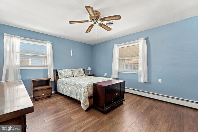 11 LE DIAMANT ST, Toms River, NJ 08757