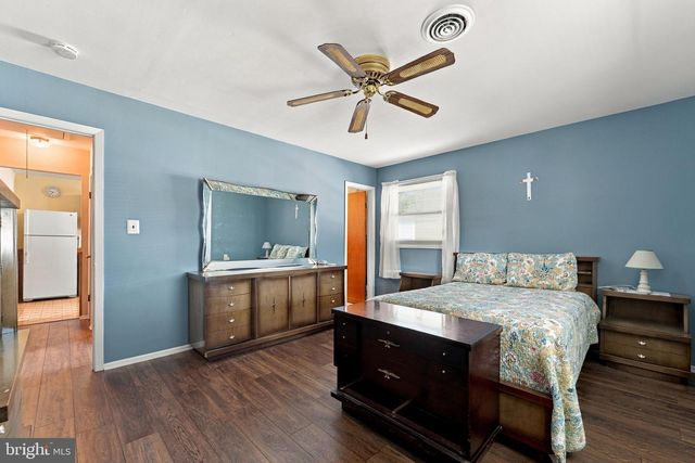 11 LE DIAMANT ST, Toms River, NJ 08757