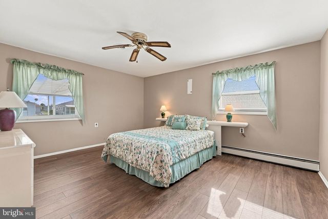 11 LE DIAMANT ST, Toms River, NJ 08757