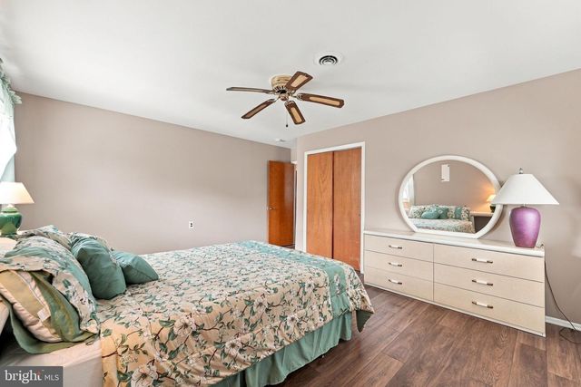 11 LE DIAMANT ST, Toms River, NJ 08757