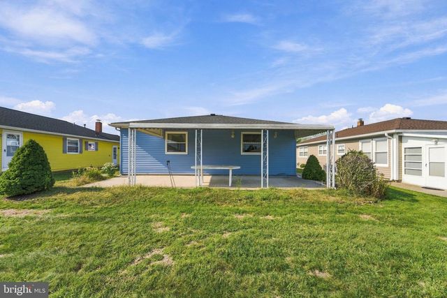 11 LE DIAMANT ST, Toms River, NJ 08757
