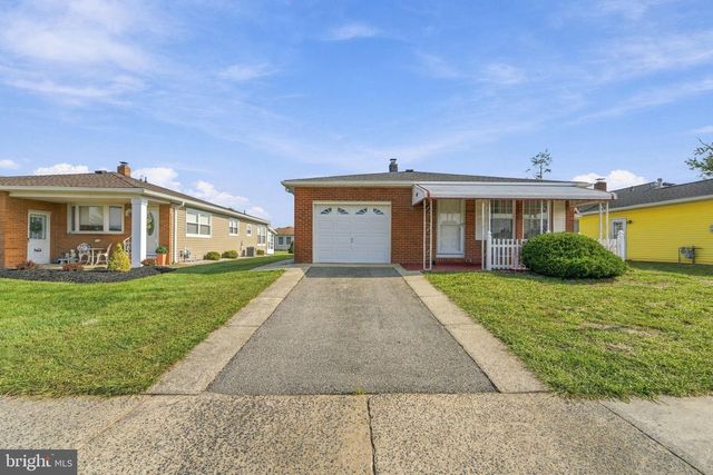 11 LE DIAMANT ST, Toms River, NJ 08757