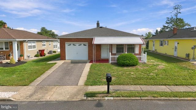 11 LE DIAMANT ST, Toms River, NJ 08757