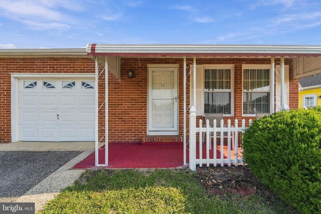 11 LE DIAMANT ST, Toms River, NJ 08757