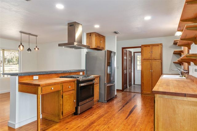 22157 NW 87TH AVENUE ROAD, Micanopy, FL 32667